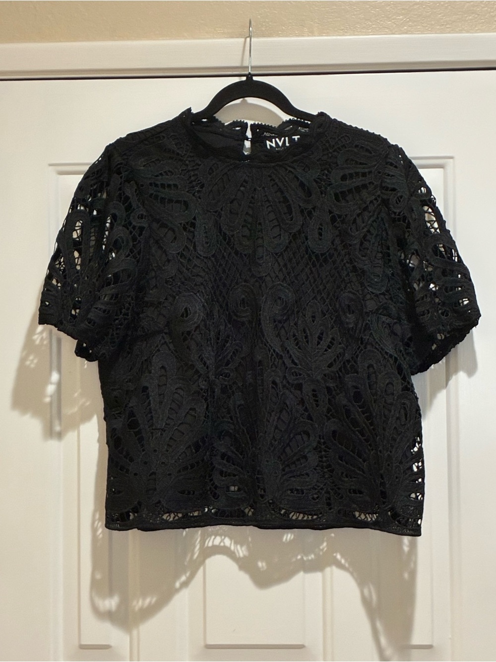 NVLT nwot Black Lace  Short puff Sleeve Top